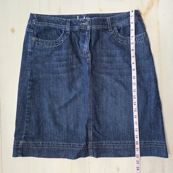 49) BODEN Classic Denim Skirt Sz. 12 - Picture 7 of 7